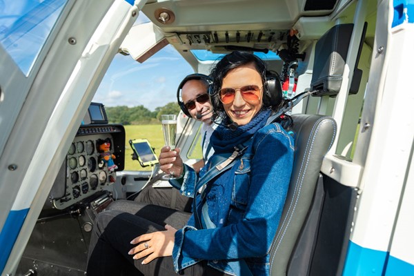 Picture of 15 Minute Helicopter Tour with Bubbly for Two