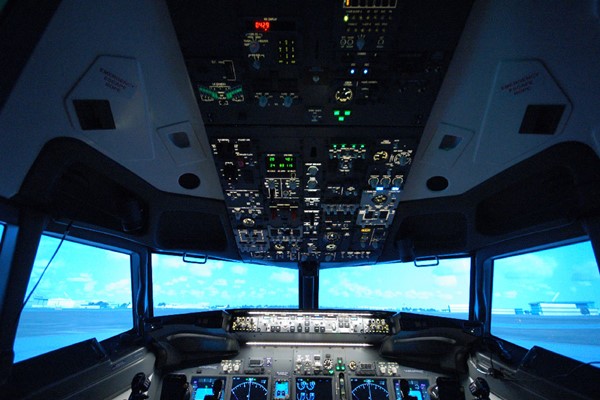 Image of 30 Minute Flight Simulator for One at Jet Sim School