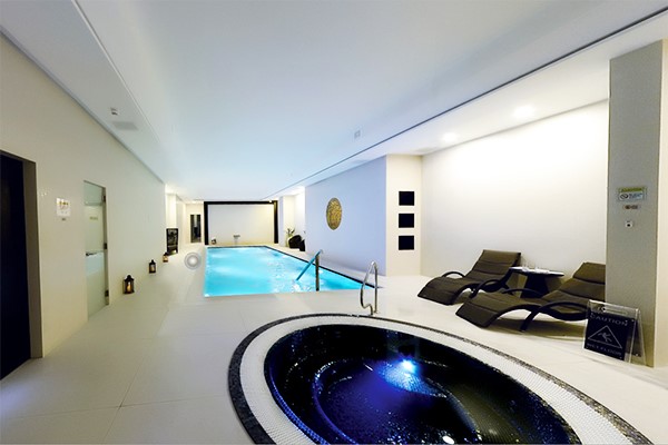 Picture of Spa Treat with Treatment and Fizz for Two at Montcalm London Shoreditch Hotel