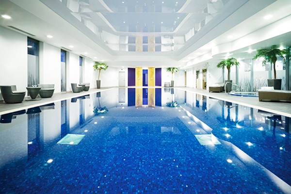 Picture of Indulgent Spa Day with Treatment and Lunch for Two at Crowne Plaza Reading