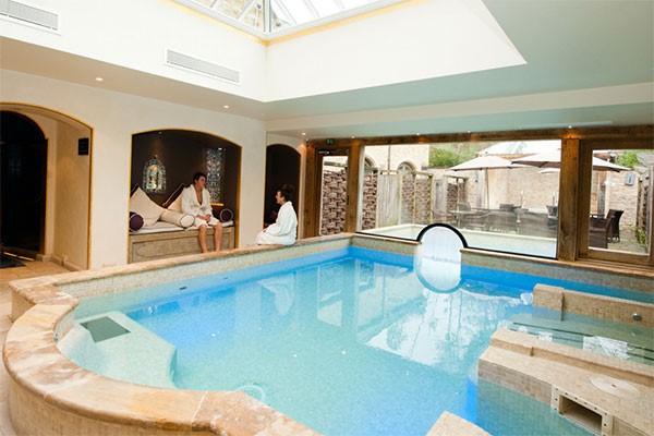 Buy Overnight Spa Break with 25 Minute Treatment and Dinner at a Bannatyne Hotel Buy Overnight Spa Break with 25 Minute Treatment and Dinner at a Bannatyne Hotel