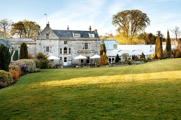 Buy Overnight Spa Escape with 40 Minute Treatment and Dinner at a Bannatyne Hotel Buy Overnight Spa Escape with 40 Minute Treatment and Dinner at a Bannatyne Hotel