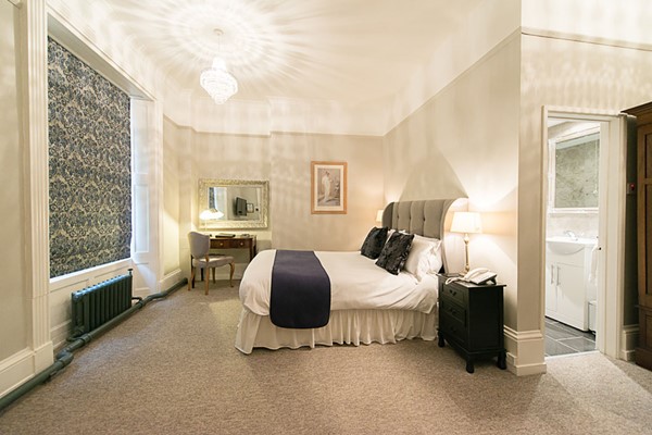 Picture of One Night Stay with Four Course Meal for Two at Glewstone Court