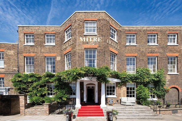 Picture of Overnight Stay with Afternoon Tea and a Glass of Fizz for Two at The Mitre Hotel Hampton Court