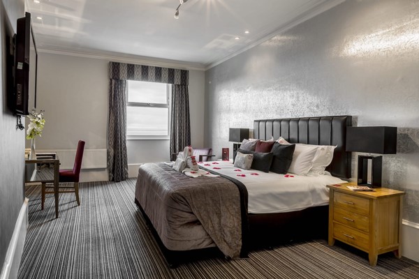 Image of Overnight Break in an Executive Room with Bubbles for Two at Muthu Westcliff Hotel