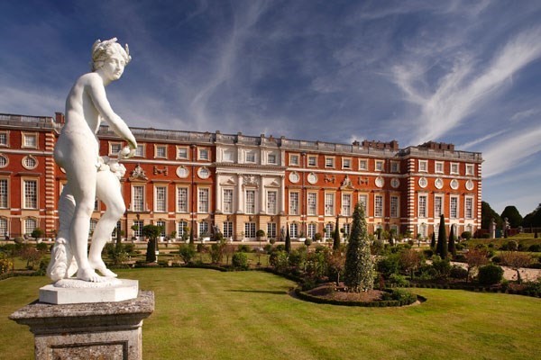 Picture of Family Entry to Hampton Court Palace