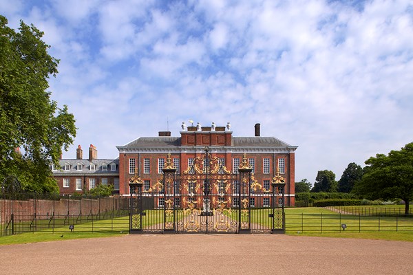 Image of Family Entry to Kensington Palace
