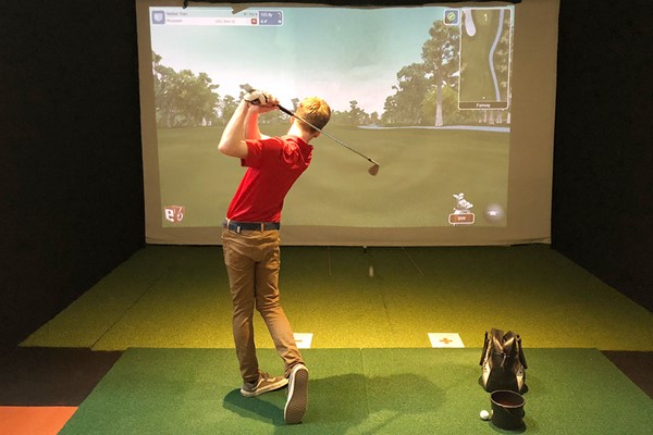 Picture of One Hour Indoor Golf Lesson for Two at St Andrews Indoor Golf Centre