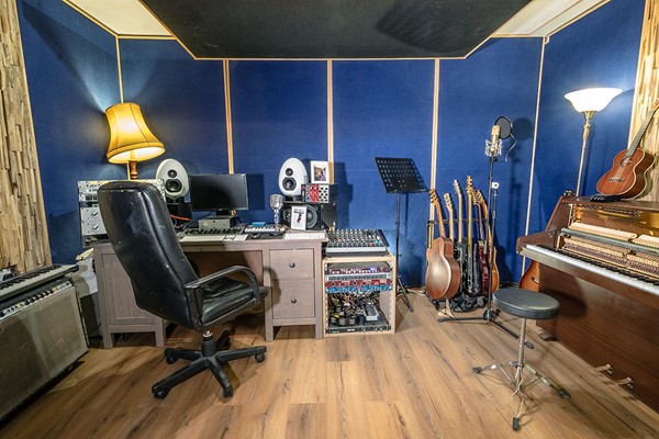 Picture of Music Production Experience at Blue Room Studios