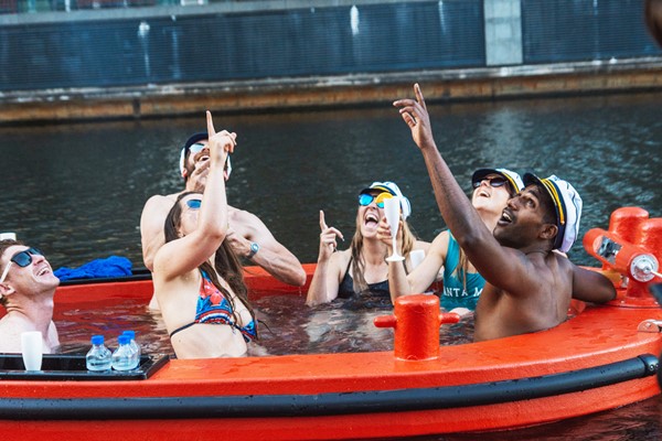 Picture of Skuna Hot Tug Experience for up to 7 People in Central London