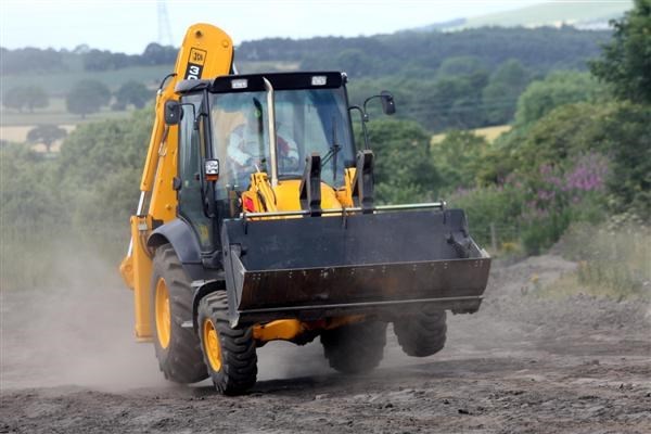Picture of JCB Digger Racing at Diggerland