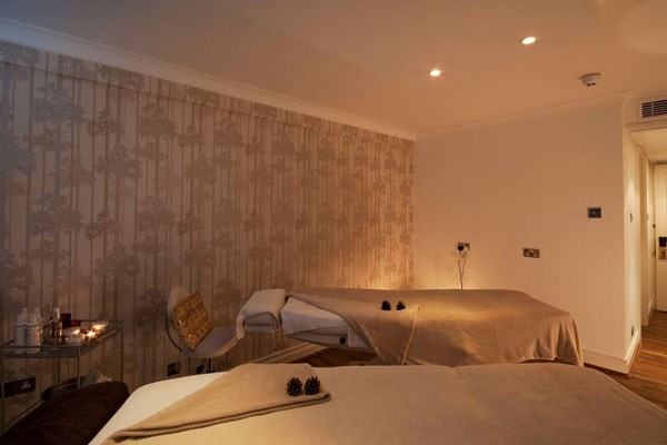 Picture of Spa Day for Two with 50 Minutes of Treatments and Afternoon Tea at a Schmoo Spa Hilton Hotels